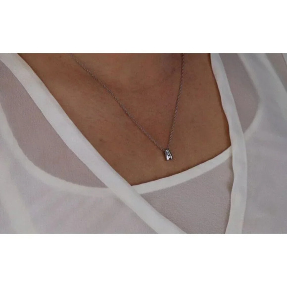 Pendant Only 10k White Gold .09ct Diamond Pendant Three Stone - Picture 2 of 5